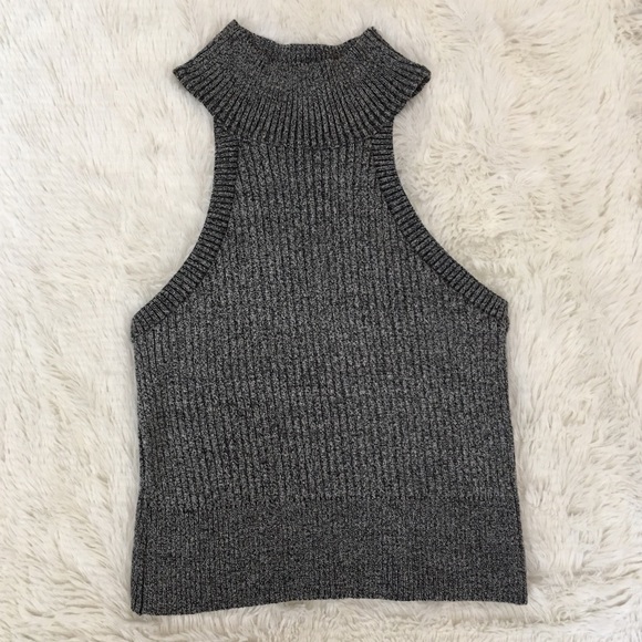 Charlotte Russe Tops - {Charlotte Russe} Mock Neck Crop Top